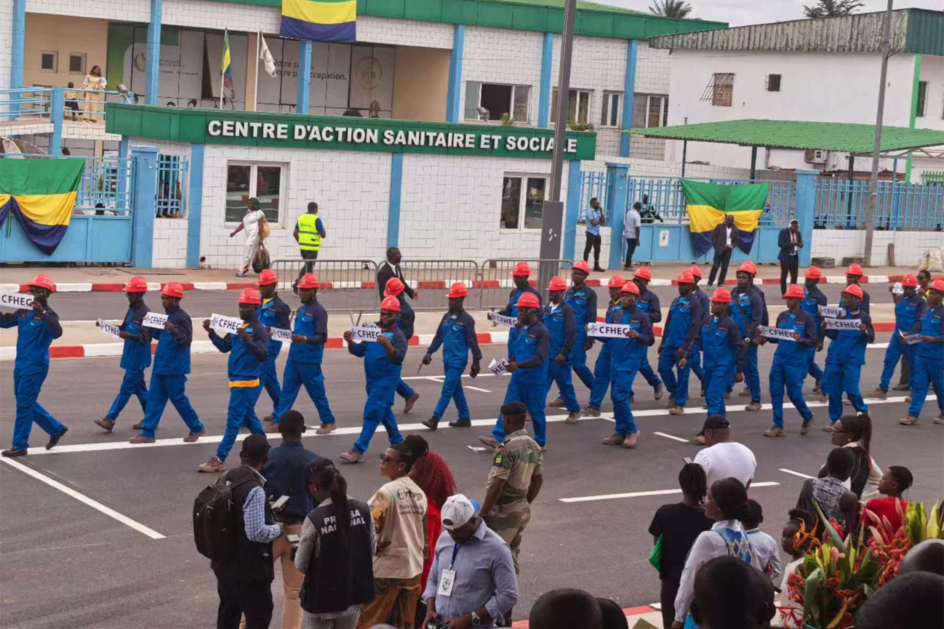 参加阅兵礼的中交一公局集团公司方阵。韩靖坤摄