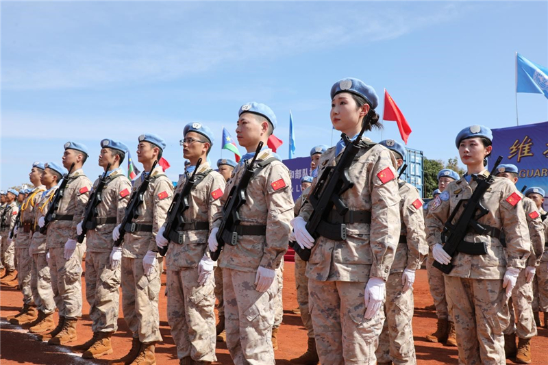 中国维和官兵整齐列队。维和部队供图