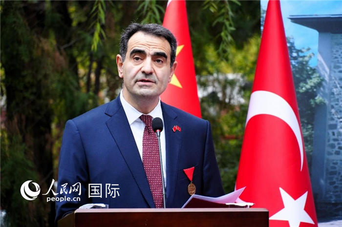 土耳其驻华大使塞尔丘克·于纳尔致辞。人民网记者 李明摄