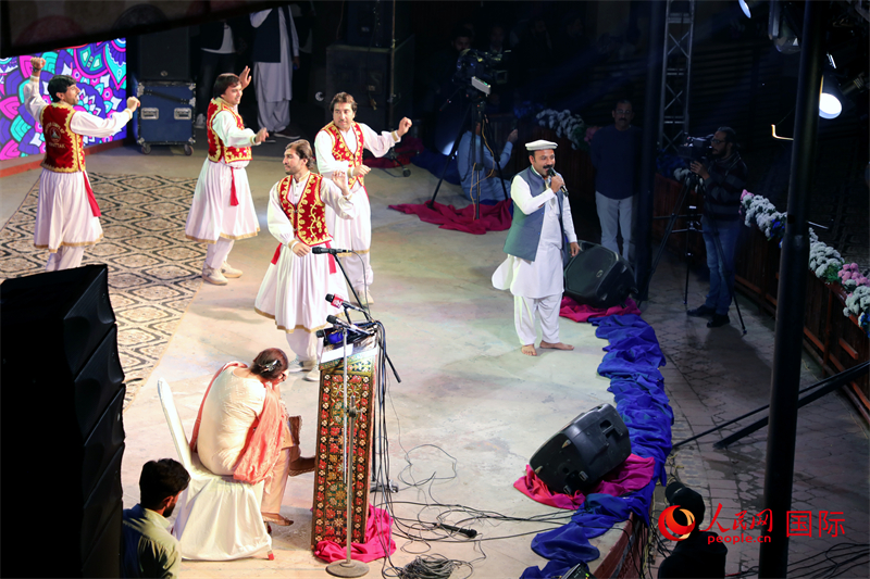 11月7日晚,2025年巴基斯坦民俗文化节举行开幕式。人民网记者 赵益普摄