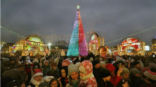 白俄罗斯新年树点亮