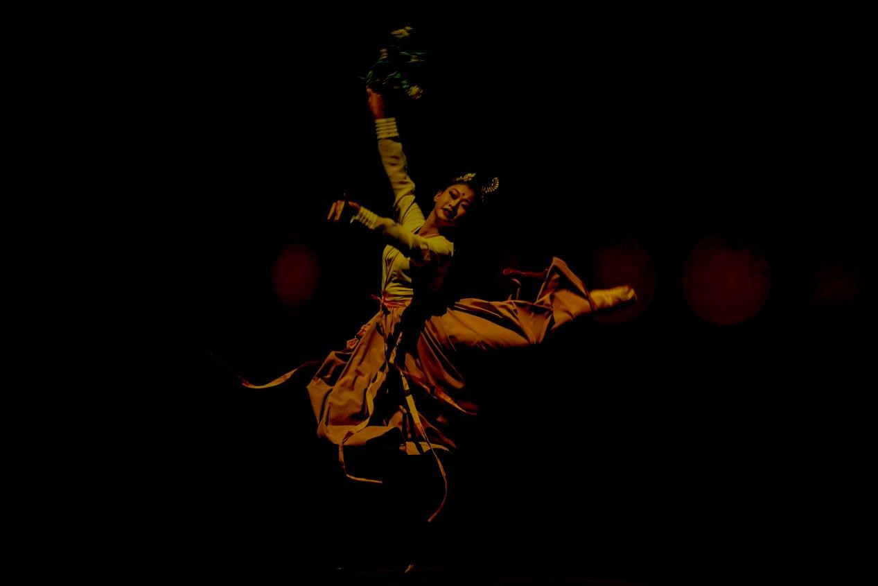 花供今朝，梦回千年。塔里克·易卜拉欣摄