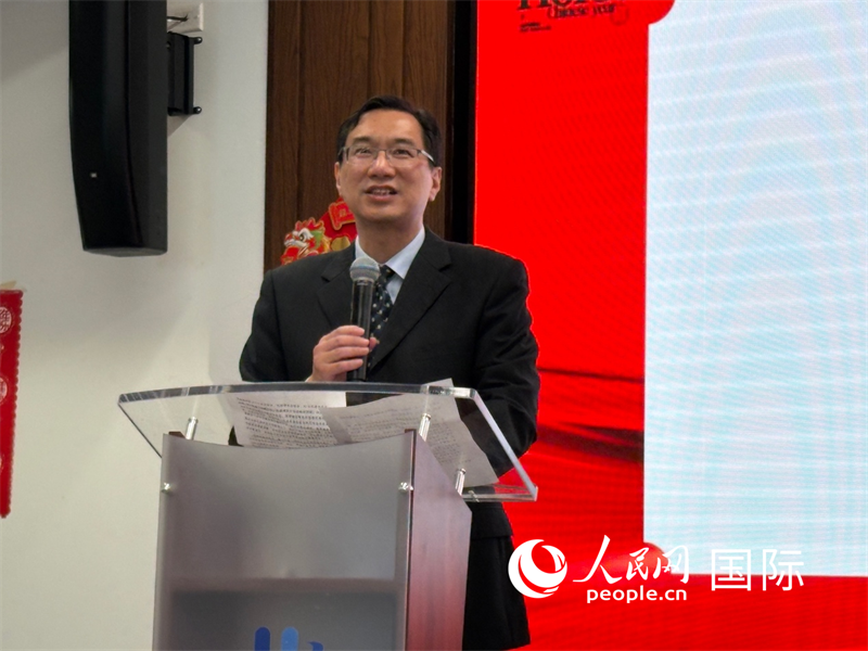 中企协会长刘庆在年会发表新年致辞。人民网记者邓圩摄