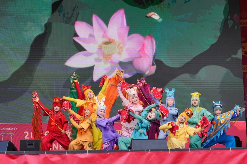 伦敦新春庆典演出现场。张昊摄