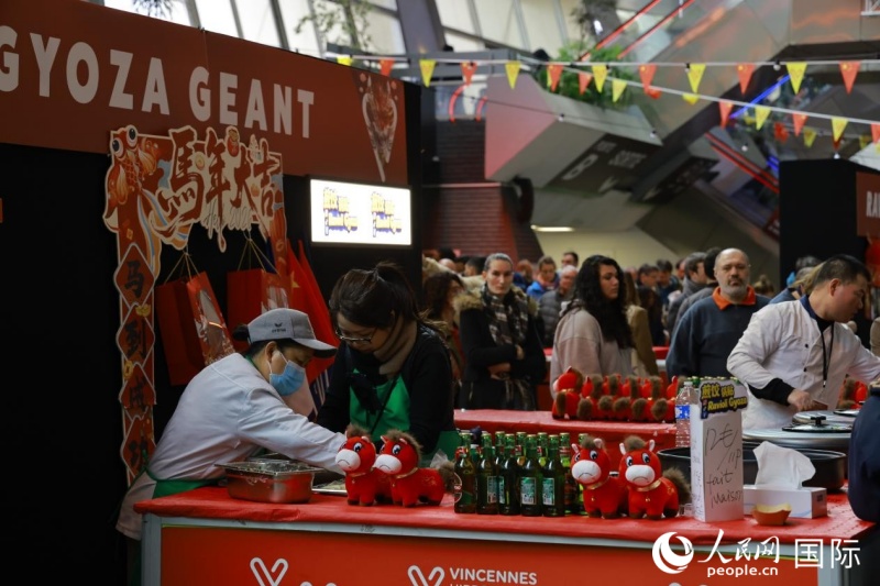 巴黎文森赛马场马年春节主题“中国日”活动现场。人民网记者 尚凯元摄