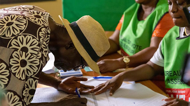 刚果（布）举行总统选举