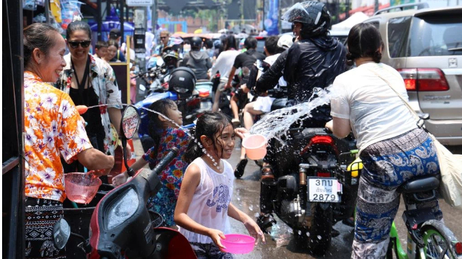 泰国：庆祝宋干节