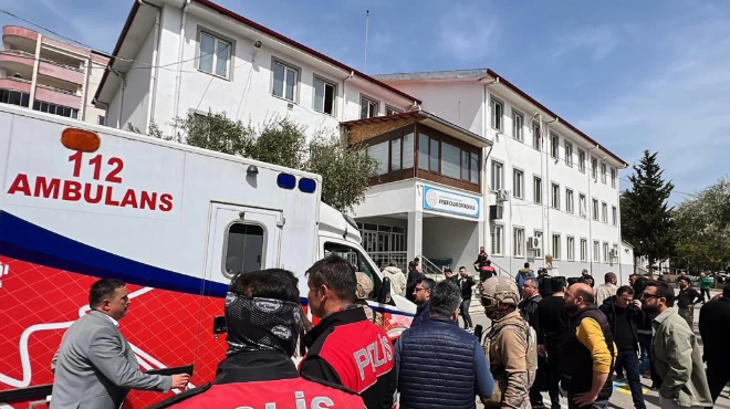 土耳其中学枪击案已致9死13伤