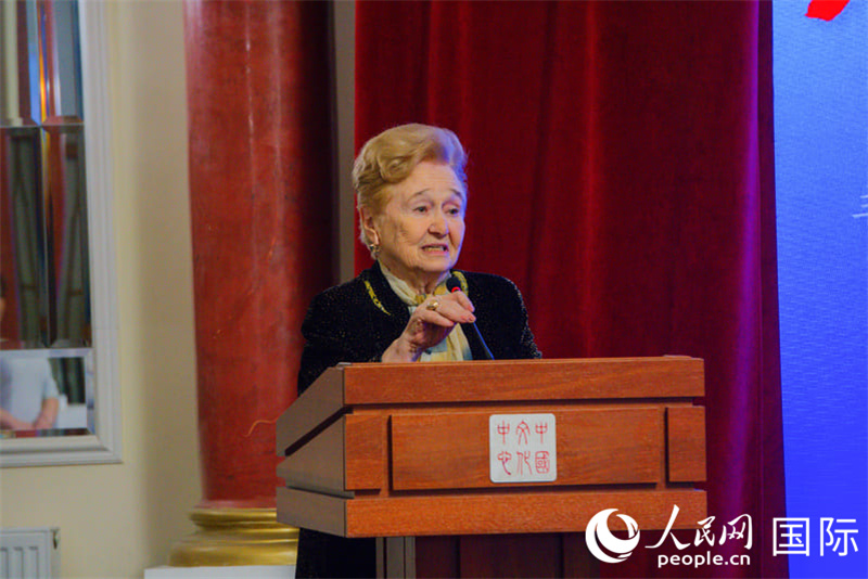 俄罗斯中国友好协会第一副主席，中华人民共和国友谊勋章获得者，加林娜·库里科娃在活动上致辞。 人民网实习生 马明溪摄
