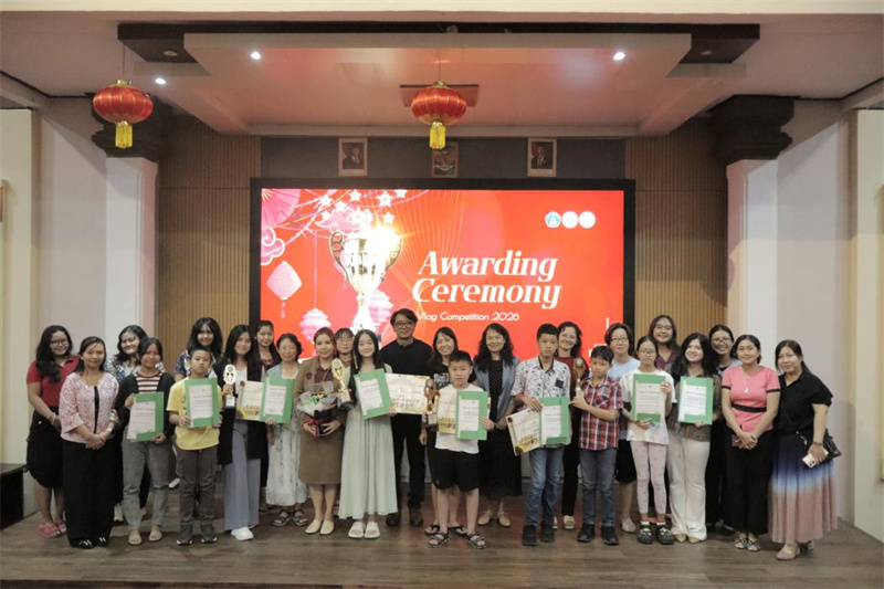 参赛选手合影。巴陵康孔子学院供图