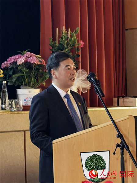 图为唐志书在致辞。人民网记者 刘仲华摄