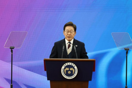 6月4日，在韩国首尔，李在明在韩国国会发表就职讲话。新华社发
