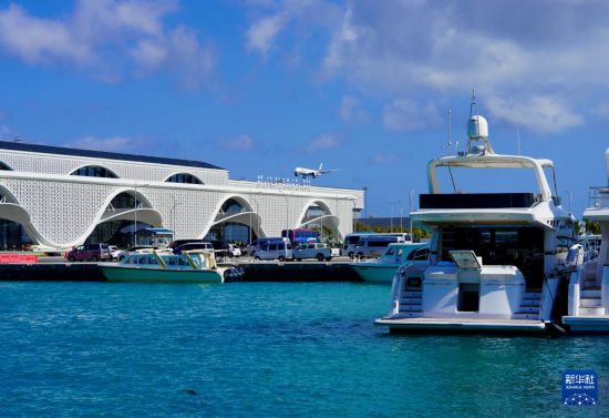 　　这是10月4日拍摄的马尔代夫维拉纳国际机场新航站楼外景。新华社记者 伍岳 摄