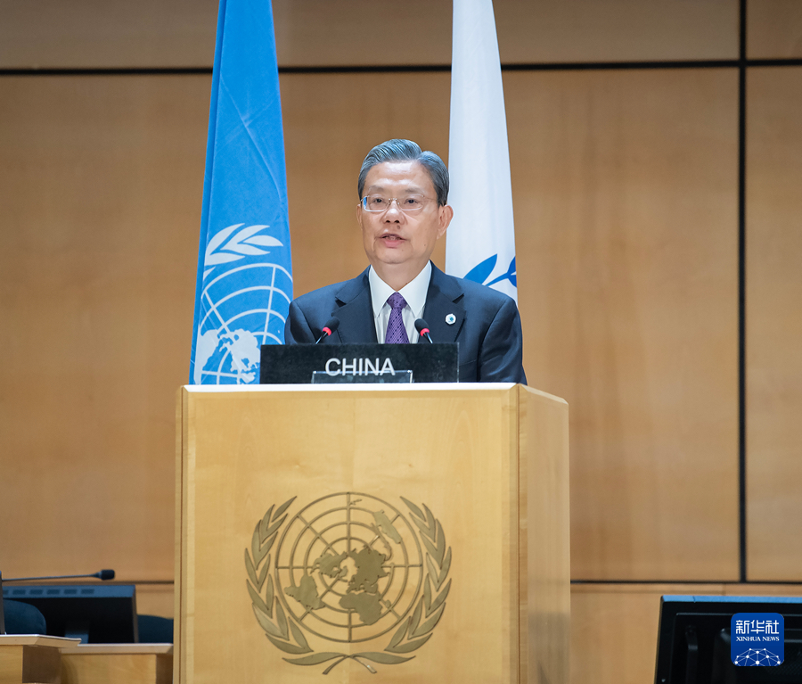 7月29日至31日，第六次世界议长大会在瑞士日内瓦万国宫举行。全国人大常委会委员长赵乐际出席大会。这是7月29日，赵乐际作题为《坚持多边主义，共建美好家园》的发言。新华社记者 李涛 摄
