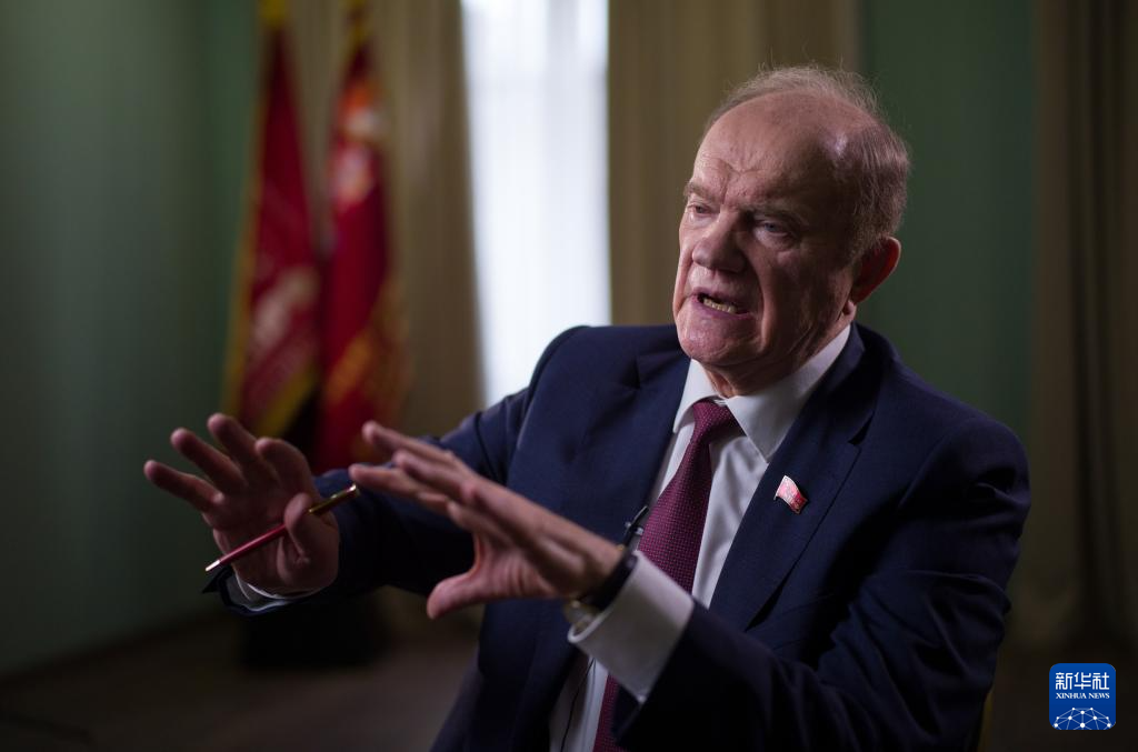 10月24日，俄罗斯联邦共产党中央委员会主席根纳季·久加诺夫在莫斯科州斯涅吉里镇接受新华社记者专访。新华社记者 孟菁 摄